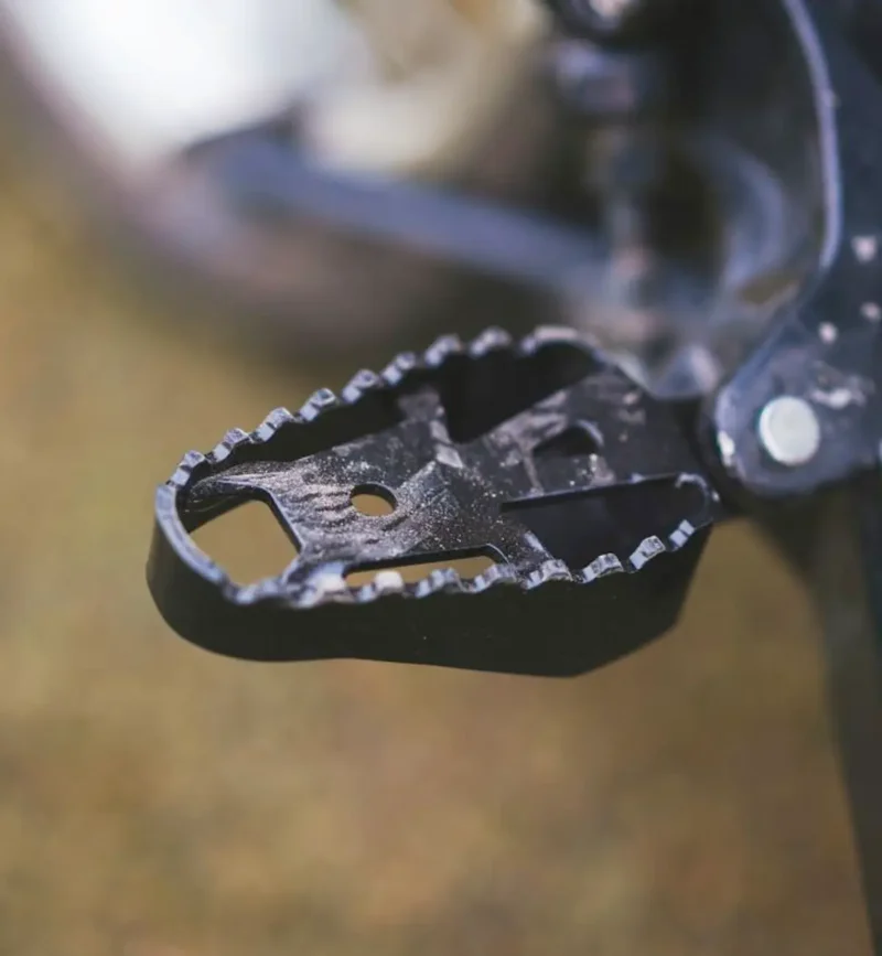 PAKAD 2.0 High Grip Footpegs